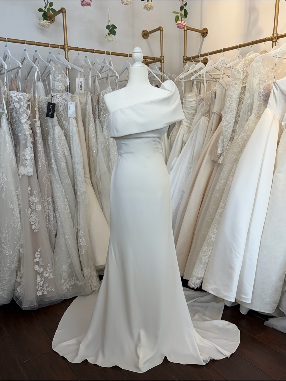 Pronovias White One-Shoulder Minimal Crepe Wedding Gown